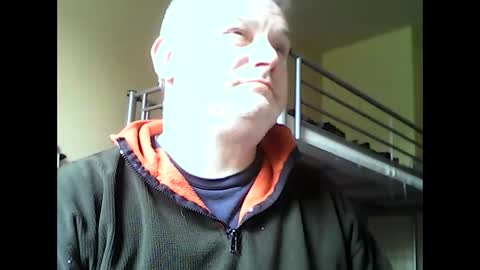 englishguysurrey online show from May 8, 1:38 pm