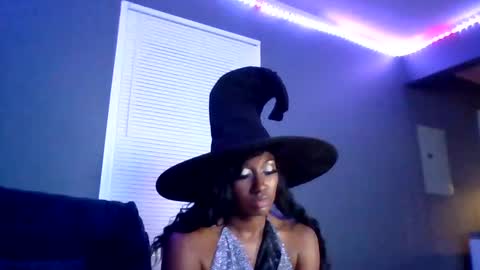 Goddess Enigma online show from November 2, 7:00 am