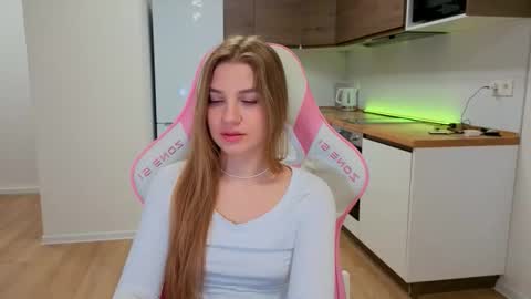 enjoyeverymoment_ online show from March 17, 8:34 pm