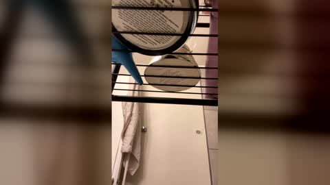 Snapshot of enjoyyoself chatting on March 20, 6:29 am enjoyyoself online show from March 20, 6:29 am