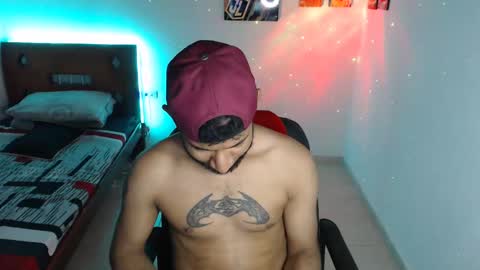 Snapshot of enriblack92 chatting on December 27, 6:53 pm enriblack92 online show from December 27, 6:53 pm