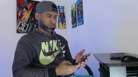 Snapshot of enriblack92 chatting on January 3, 6:03 pm enriblack92 online show from January 3, 6:03 pm