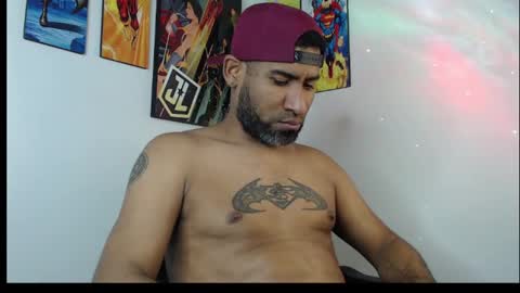 Snapshot of enriblack92 chatting on February 8, 3:52 am enriblack92 online show from February 8, 3:52 am