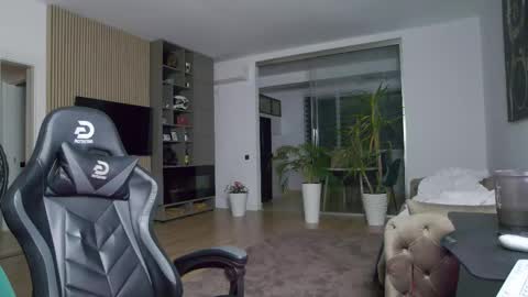 Erik online show from March 4, 8:05 pm