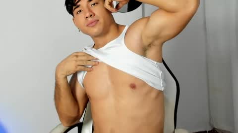 enzo_corleone online show from May 13, 4:21 am