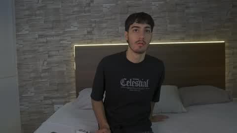 Enzo online show from April 4, 6:49 pm