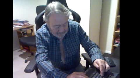 erasmus_d online show from January 18, 5:39 pm