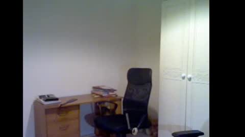 erasmus_d online show from February 18, 6:04 pm