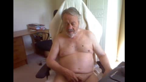 erasmus_d online show from July 13, 4:32 pm