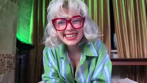 Alissa online show from May 18, 7:09 pm