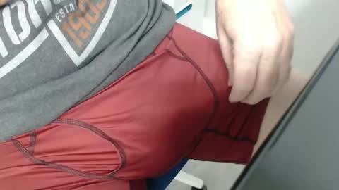 eric100eric100 online show from November 17, 8:25 pm