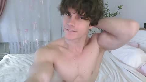 Eric Crush online show from April 2, 4:10 am