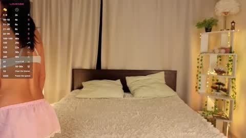 Emily online show from March 3, 7:20 pm