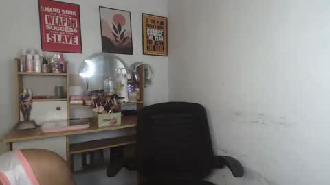 erick_cummer30 online show from April 28, 8:08 am