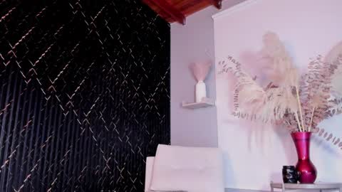 Snapshot of erickdowell chatting on December 19, 11:39 am Erick online show from December 19, 11:39 am