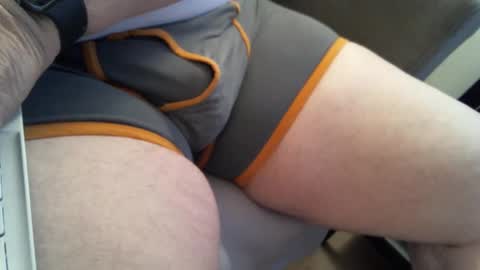 Snapshot of erik_erik311 chatting on December 5, 12:44 pm Erik online show from December 5, 12:44 pm