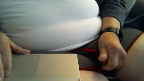 Snapshot of erik_erik311 chatting on February 3, 1:19 pm Erik online show from February 3, 1:19 pm