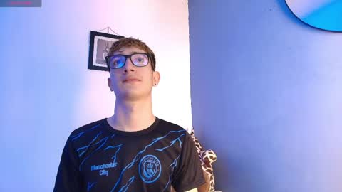 I am Erik online show from May 10, 7:41 pm