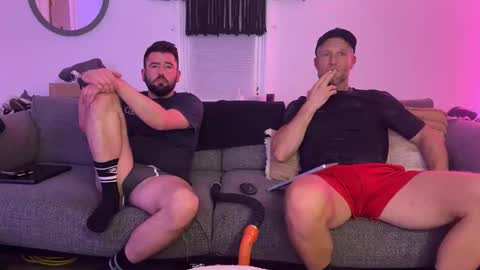 Snapshot of erikjock19 chatting on March 4, 4:51 am BiSwimmerBro Erik online show from March 4, 4:51 am