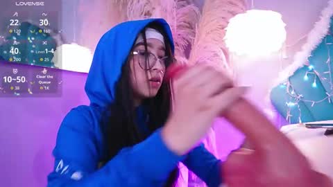 Eri  online show from December 3, 8:40 pm