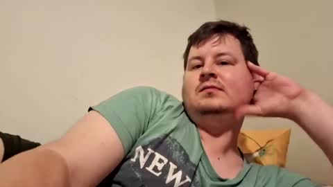 Snapshot of erikstar chatting on June 16, 11:51 pm erikstar online show from June 16, 11:51 pm
