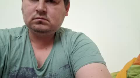 Snapshot of erikstar chatting on July 16, 2:56 pm erikstar online show from July 16, 2:56 pm