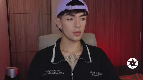   online show from March 8, 9:02 am