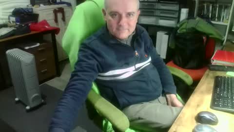 ernello online show from December 15, 8:35 pm
