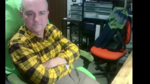 ernello online show from January 6, 7:01 am