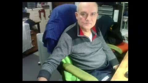 Snapshot of ernello chatting on June 25, 5:12 am ernello online show from June 25, 5:12 am