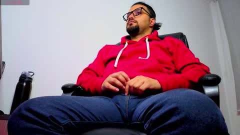 ernesto rodriguez 82 online show from February 25, 2:21 am