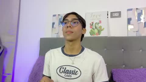 Snapshot of eros_lux1 chatting on July 16, 12:44 pm Eros Lux1 online show from July 16, 12:44 pm