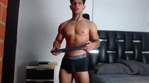 Eros online show from November 17, 5:52 pm