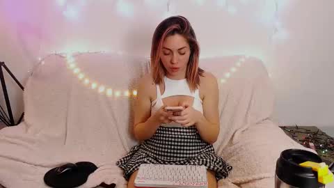 Snapshot of eroticgiftxxx chatting on February 4, 5:01 pm LylaXXX online show from February 4, 5:01 pm