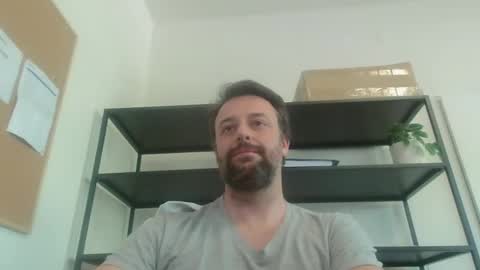 Snapshot of esibizionista_91 chatting on April 3, 1:53 pm esibizionista 91 online show from April 3, 1:53 pm