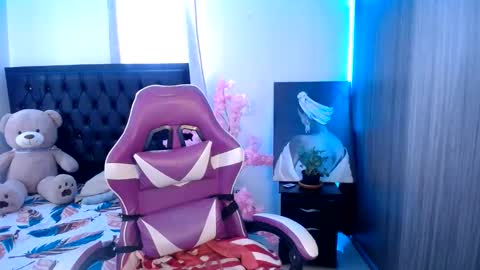 Esmeralda online show from May 31, 6:09 pm