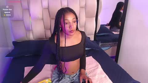 esmeralda_bk online show from May 13, 8:06 pm