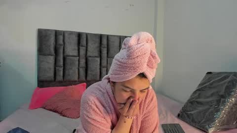 Perla online show from April 7, 5:52 am