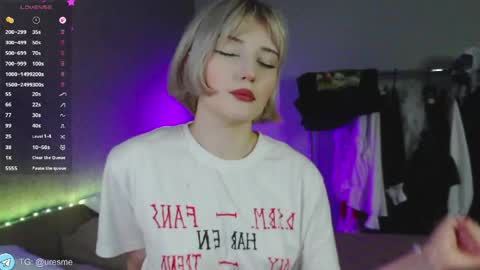 Esme online show from May 21, 2:24 pm