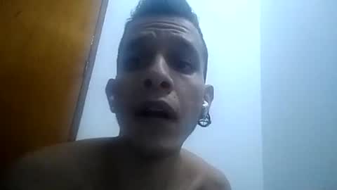 esneyderhenao20 online show from February 16, 9:16 pm