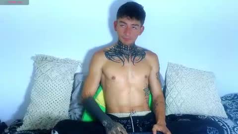 Esteban independent model online show from June 23, 4:27 pm