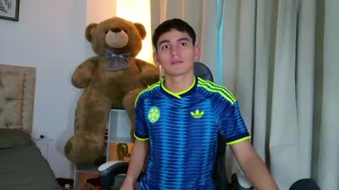 Esteban online show from July 3, 11:16 am