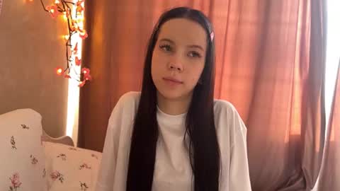 Snapshot of estellezdebski chatting on July 4, 2:23 pm estellezdebski online show from July 4, 2:23 pm