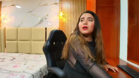 Sofia Rodriguez online show from April 12, 9:58 am