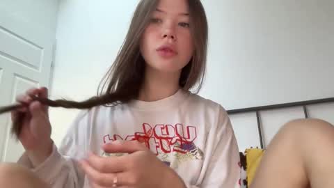 Snapshot of eternal_infinite chatting on October 31, 1:45 pm nika 3 online show from October 31, 1:45 pm