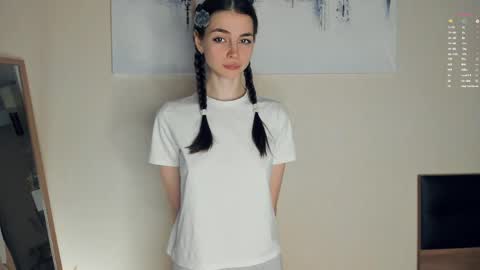 Mary online show from April 12, 7:46 am