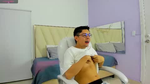 ethan12_ online show from July 7, 3:20 am