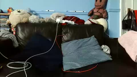 Snapshot of ethan14111 chatting on March 8, 9:46 am Ethan1411 online show from March 8, 9:46 am