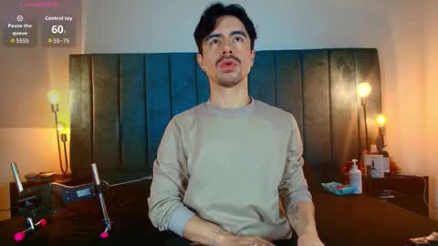 ethan  online show from March 24, 3:33 am