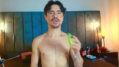 ethan  online show from March 28, 4:23 am